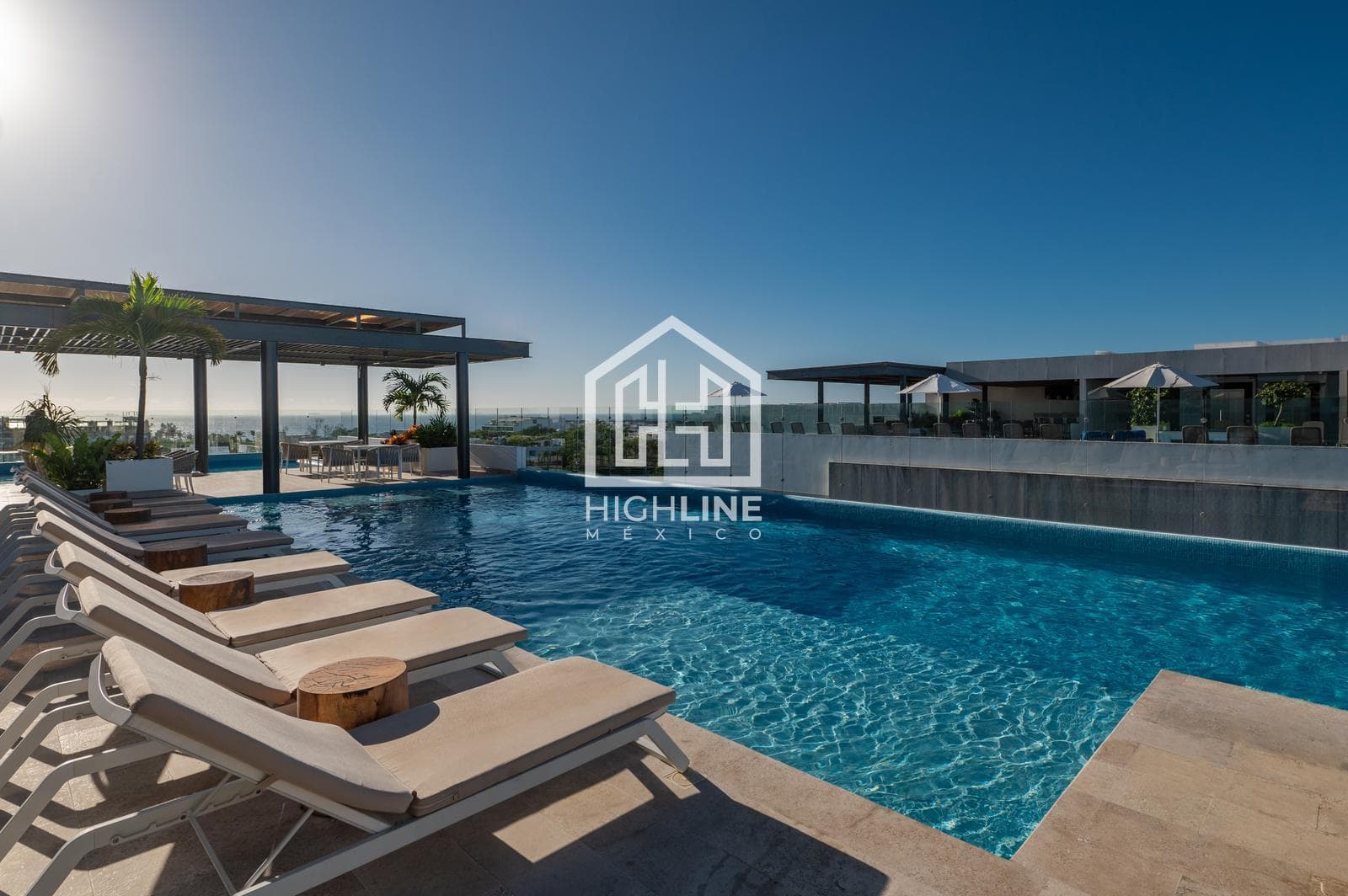 2-BEDROOM APARTMENT /FOR SALE/ 2 CALLES DEL MAR / HOTEL-STYLE AMENITIES / ROI / CAPITAL GAINS.