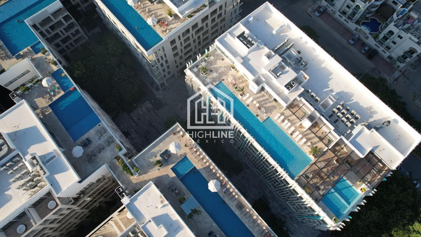 2-BEDROOM APARTMENT /FOR SALE/ 2 CALLES DEL MAR / HOTEL-STYLE AMENITIES / ROI / CAPITAL GAINS.