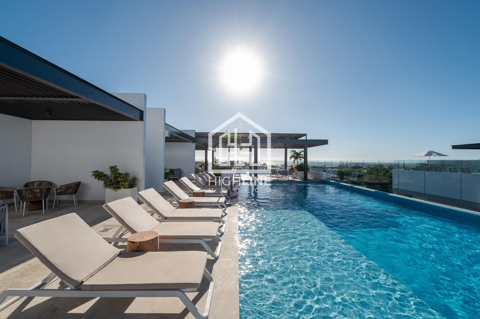 2-BEDROOM APARTMENT /FOR SALE/ 2 CALLES DEL MAR / HOTEL-STYLE AMENITIES / ROI / CAPITAL GAINS.
