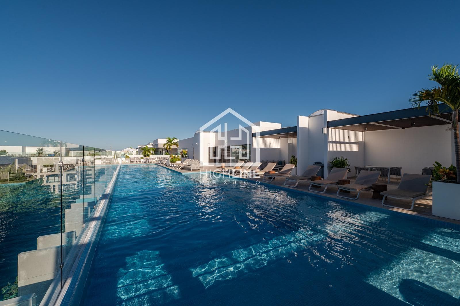 2-BEDROOM APARTMENT /FOR SALE/ 2 CALLES DEL MAR / HOTEL-STYLE AMENITIES / ROI / CAPITAL GAINS.
