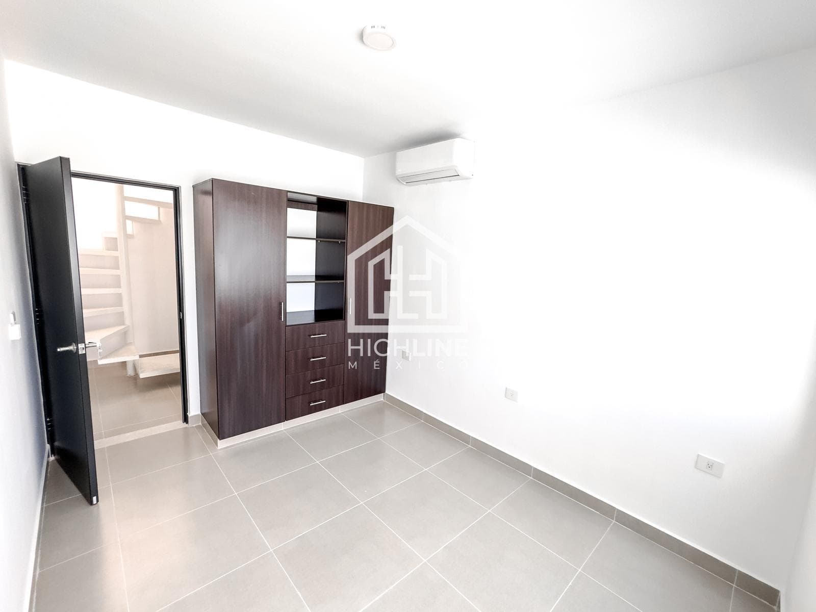 2-BEDROOM APARTMENT IN PH/ FOR SALE/ RESIDENTIAL COMPLEX/ 5 MINUTES FROM THE BEACH/ ROI/ CAPITAL GAINS.