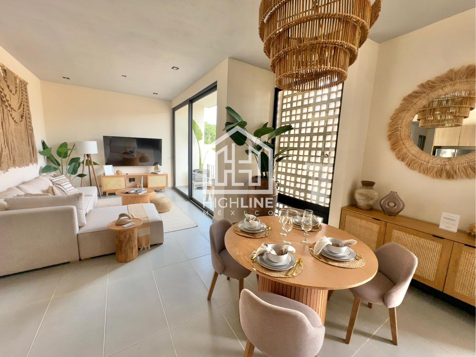 Apartment for Sale, Playa del Carmen: 3 Bedrooms with Pool