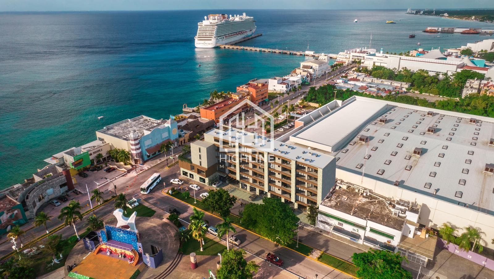 2-BEDROOM APARTMENT / FOR SALE / FURNISHED / JUST STEPS FROM THE BEACH / CAPITAL GAINS / ROI.