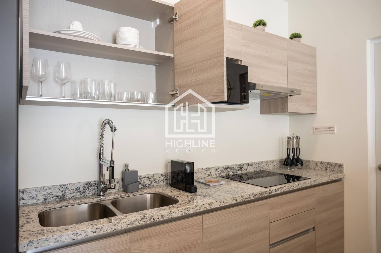 PENTHOUSE EN PUERTO MORELOS, MÁS DE 30 AMENIDADES. ENTREGA INMEDIATA. IDEAL PARA AIRBNB.
