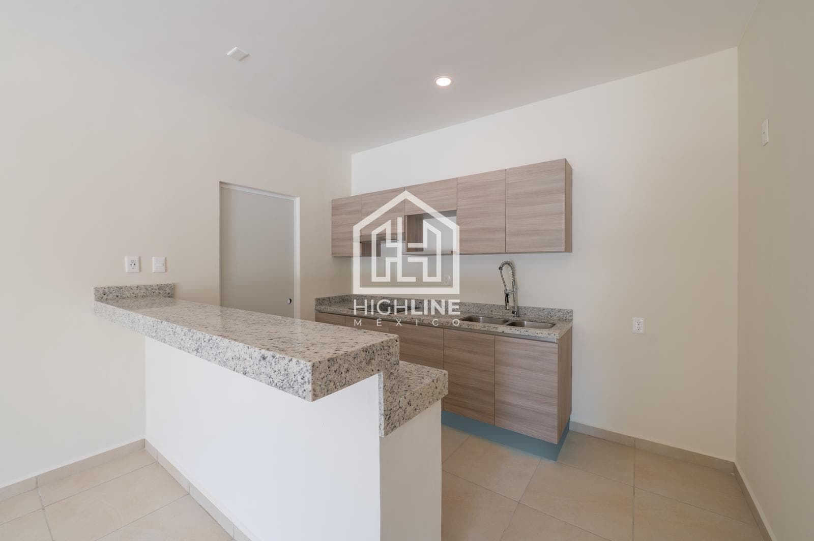 PENTHOUSE EN PUERTO MORELOS, MÁS DE 30 AMENIDADES. ENTREGA INMEDIATA. IDEAL PARA AIRBNB.