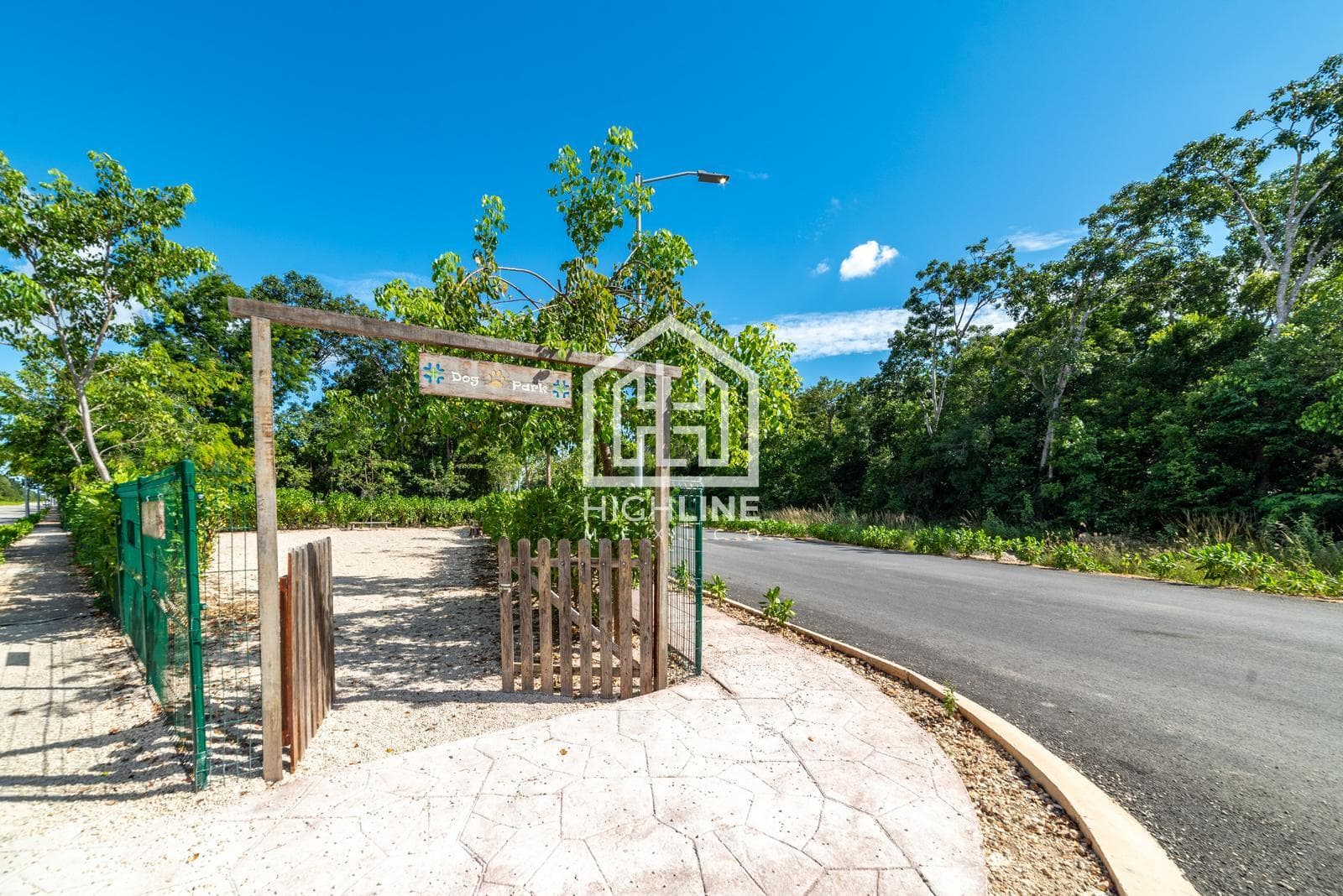 DEPARTAMENTO 2 RECAMARAS /TULUM/ 12 MINUTOS DEL MAR/ VENTA/ ALBERCA PRIVADA Y ESTACIONAMIENTO.