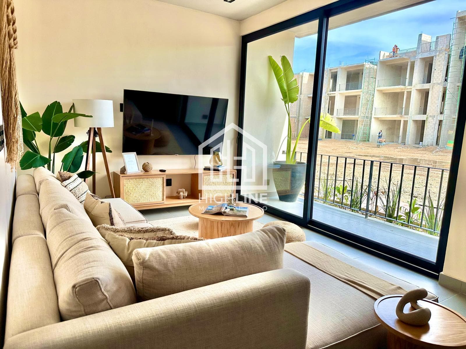 3-BEDROOM APARTMENT / PRE-SALE / PLAYA DEL CARMEN / 10 MINUTES FROM THE BEACH / PADEL.