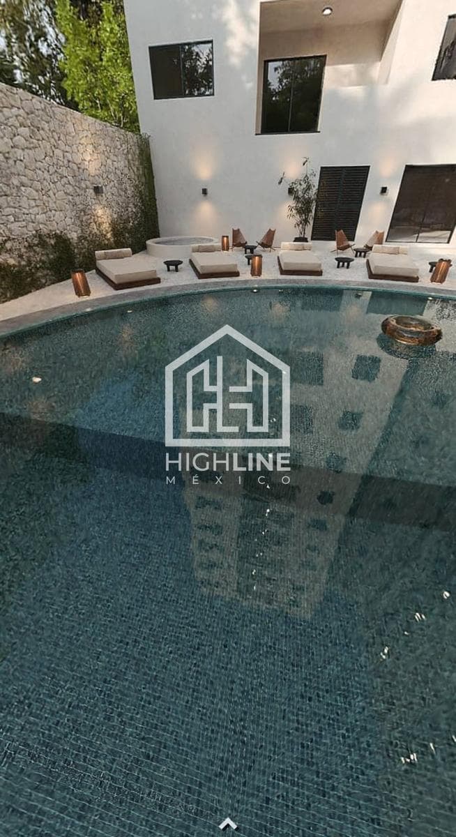 Apartment for Sale in Playa del Carmen with Pool and Gym