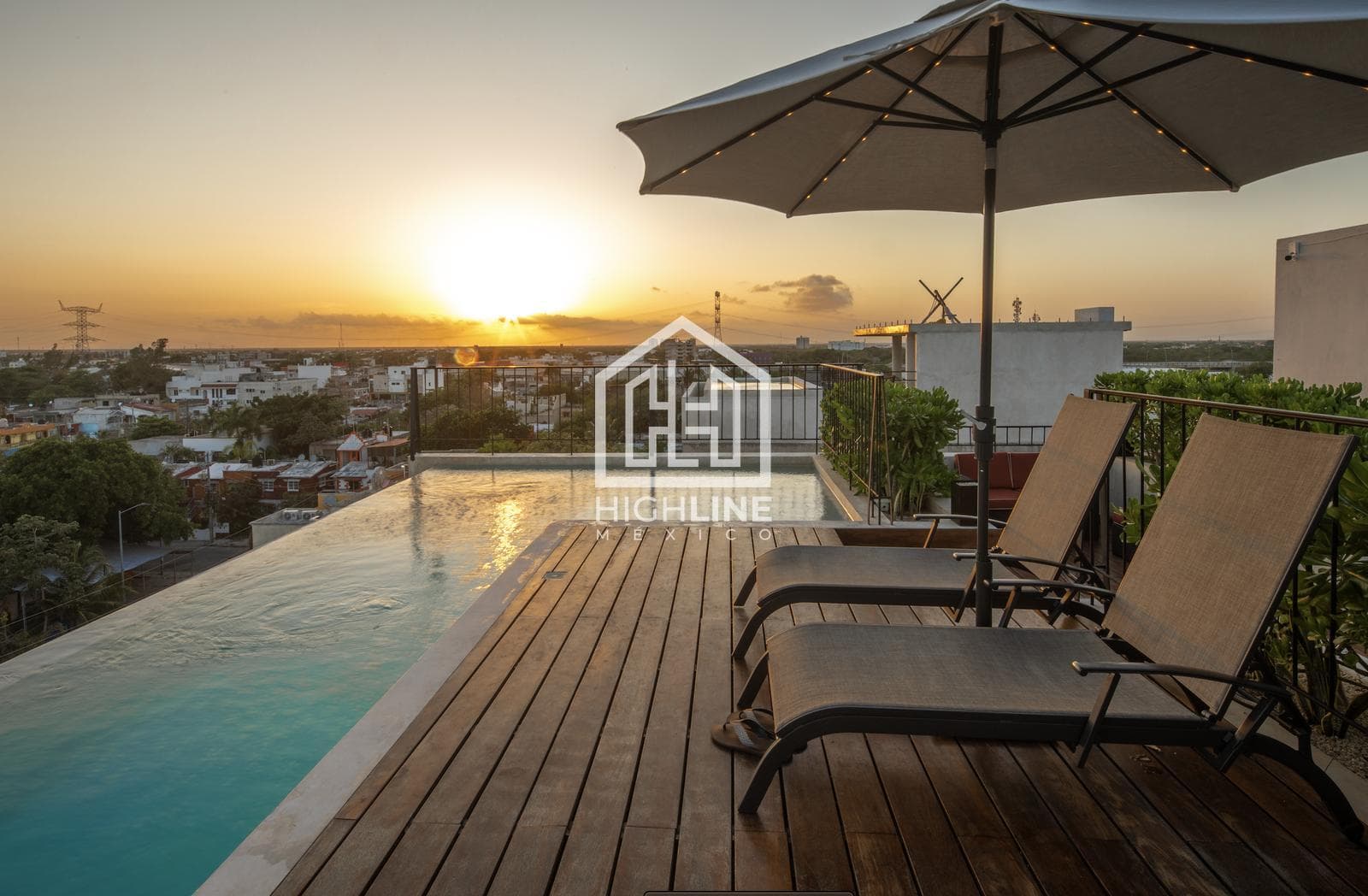 2-BEDROOM APARTMENT WITH LOCK-OFF / PLAYA DEL CARMEN / IMMEDIATE OCCUPANCY / 6 CALLES DEL MAR.