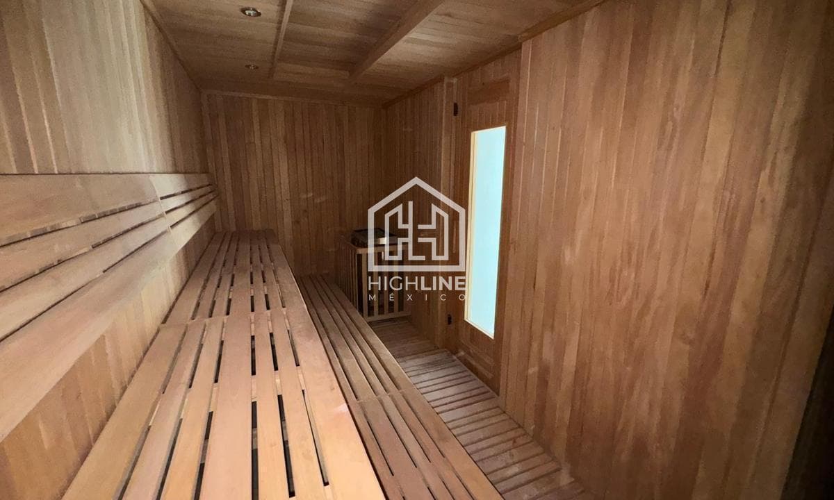 Loft for sale in Cancún, fully equipped with a pool, gym, and paddle tennis court