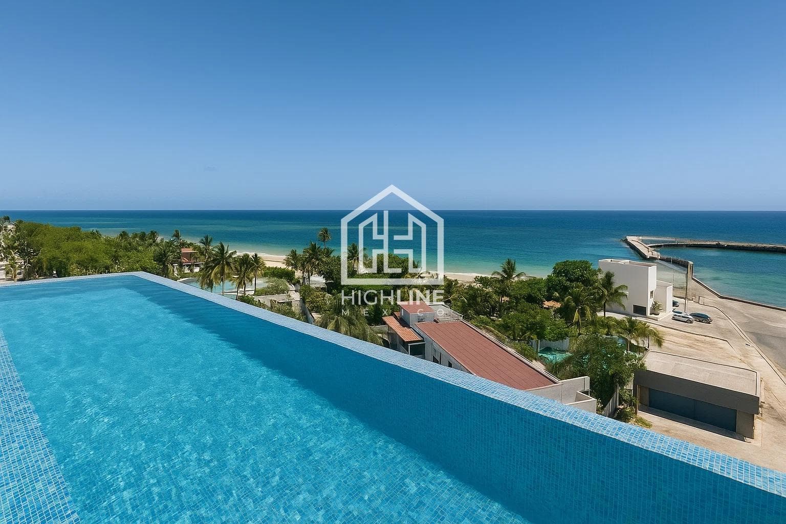 ESTUDIO CON BALCÓN Y VISTA AL MAR. PUERTO MORELOS. ROOFTOP, ALBERCA,RESTAURANTE.