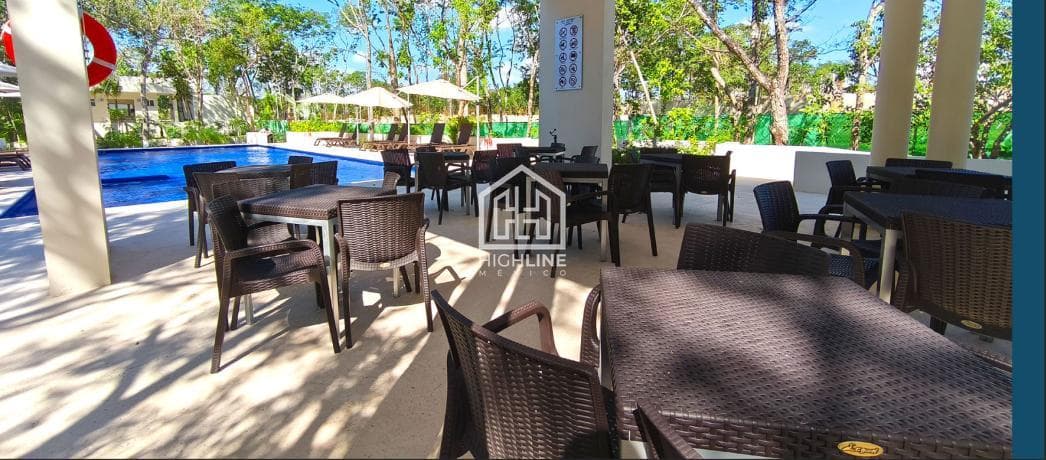 APARTMENT FOR SALE IN PLAYA DEL CARMEN: 2 BEDROOMS, PADEL COURT, GYM