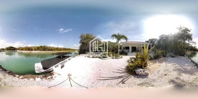 3-Bedroom Penthouse for Sale in Puerto Aventuras with Marina and Rooftop