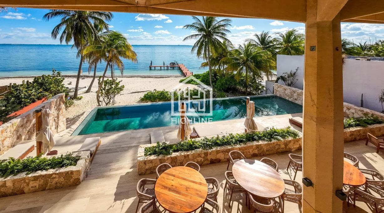 Beachfront 3-bedroom apartment for sale with a private beach club