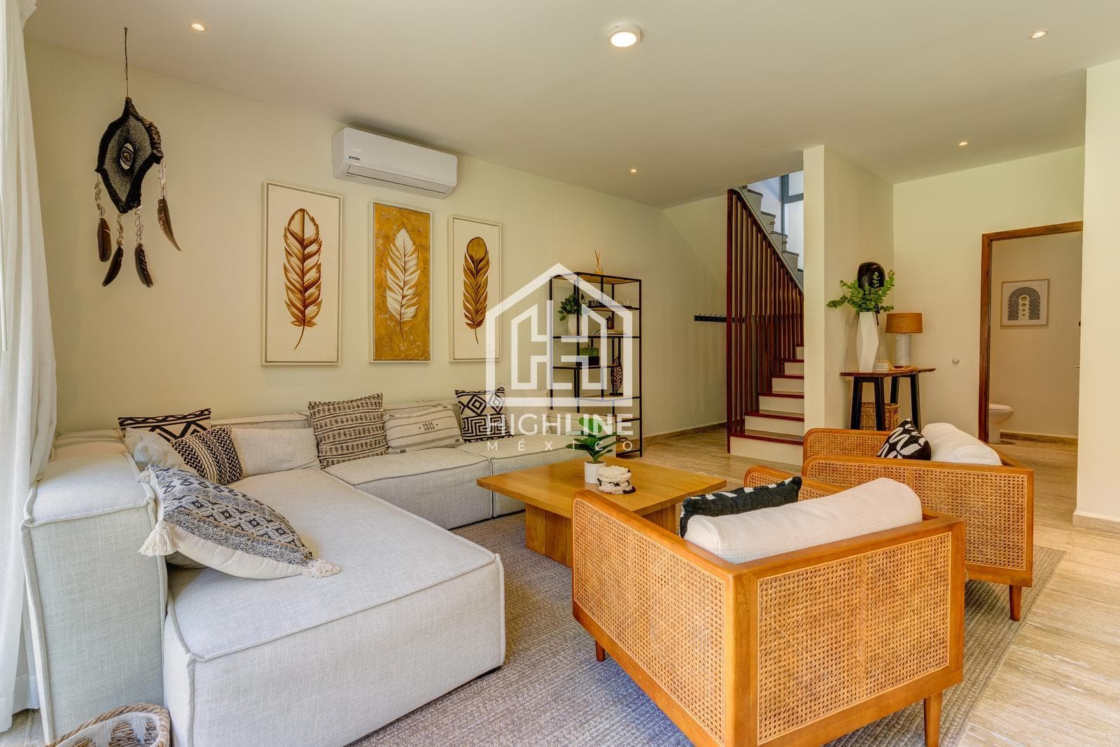 House for sale in Playa del Carmen, 4 bedrooms, 4.5 bathrooms, 10 minutes from the ocean