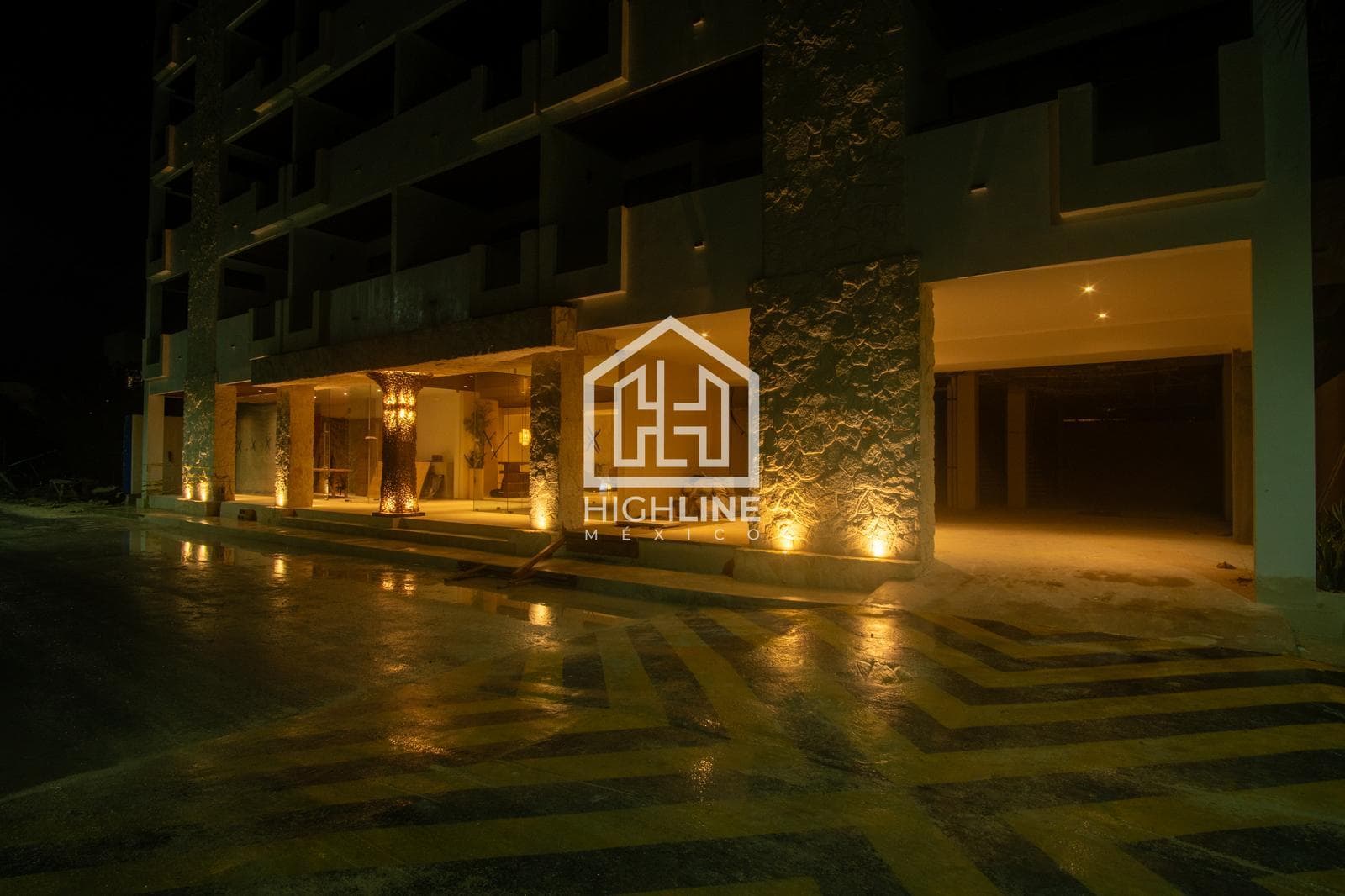 BEACHFRONT APARTMENT FOR SALE, MAHAHUAL, PREMIUM, CRUISE SHIPS, ARRECIFE, SHOPPING DISTRICT, CAPITAL GAINS