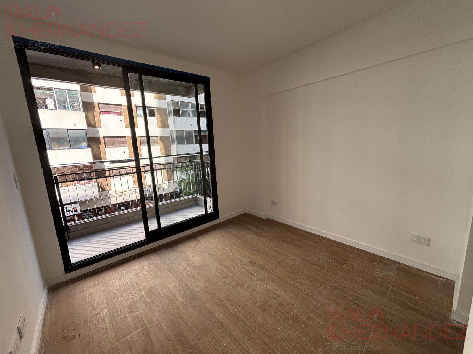 FOR SALE: 2-ROOM APARTMENT IN POZO VILLA CRESPO / ON THE STREET FRONT