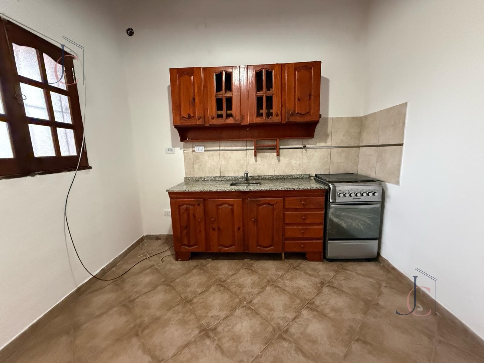 3-ROOM APARTMENT ON THE FIRST FLOOR (ACCESSIBLE BY STAIRS) FOR RENT IN CASTELAR NORTE