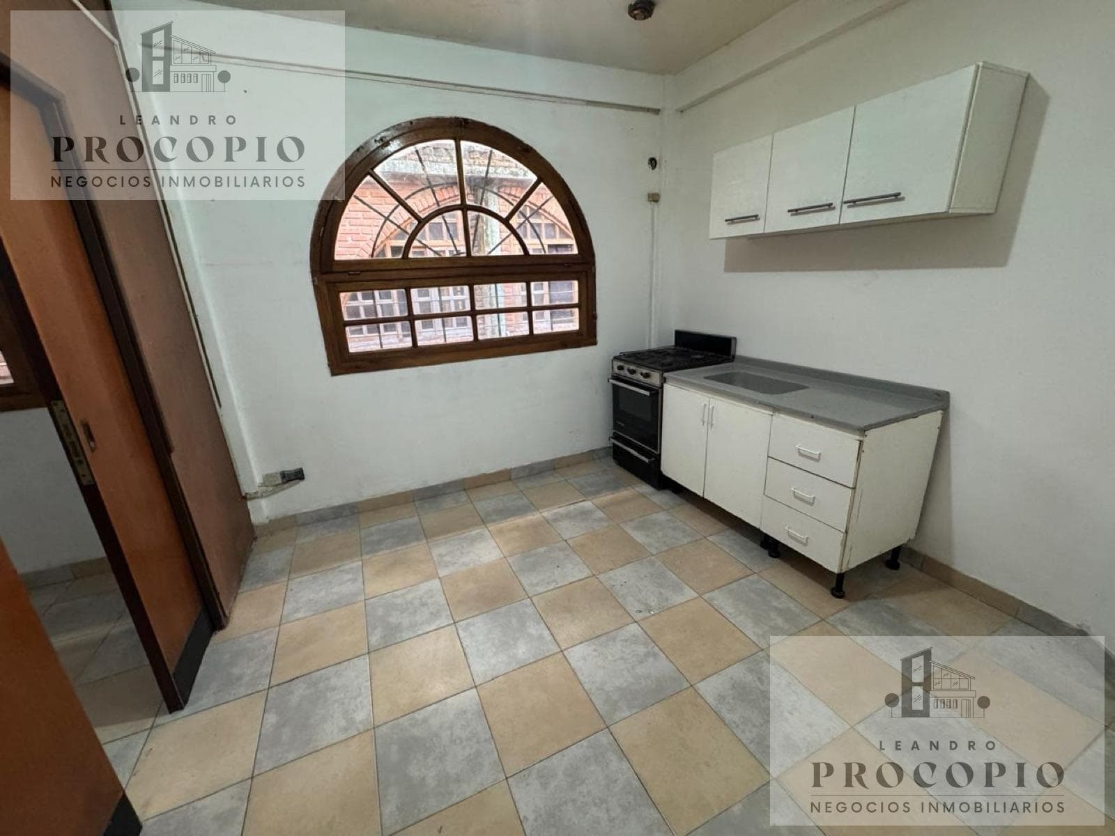 2-room and 1/2 apartment for rent in downtown Moreno