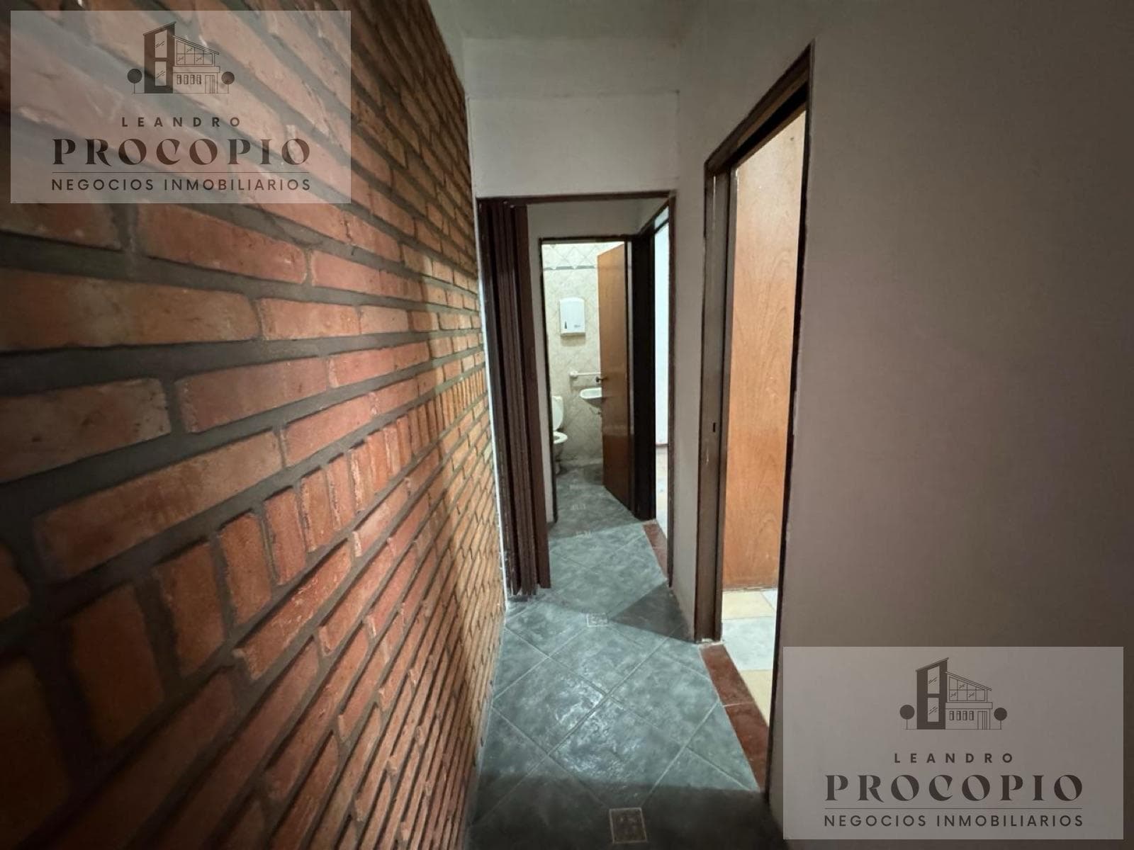 2-room and 1/2 apartment for rent in downtown Moreno