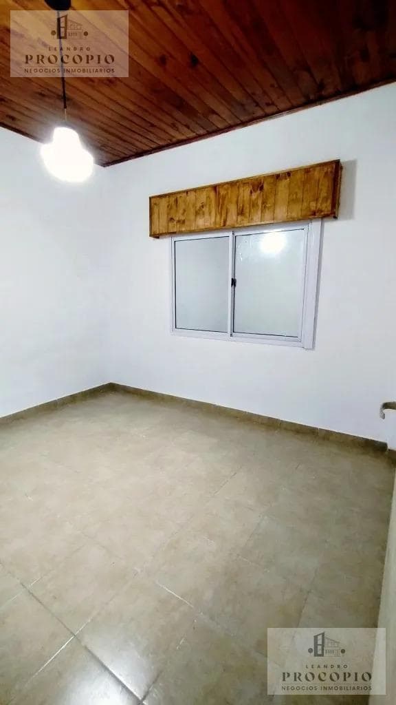 3-room house for sale in Morón