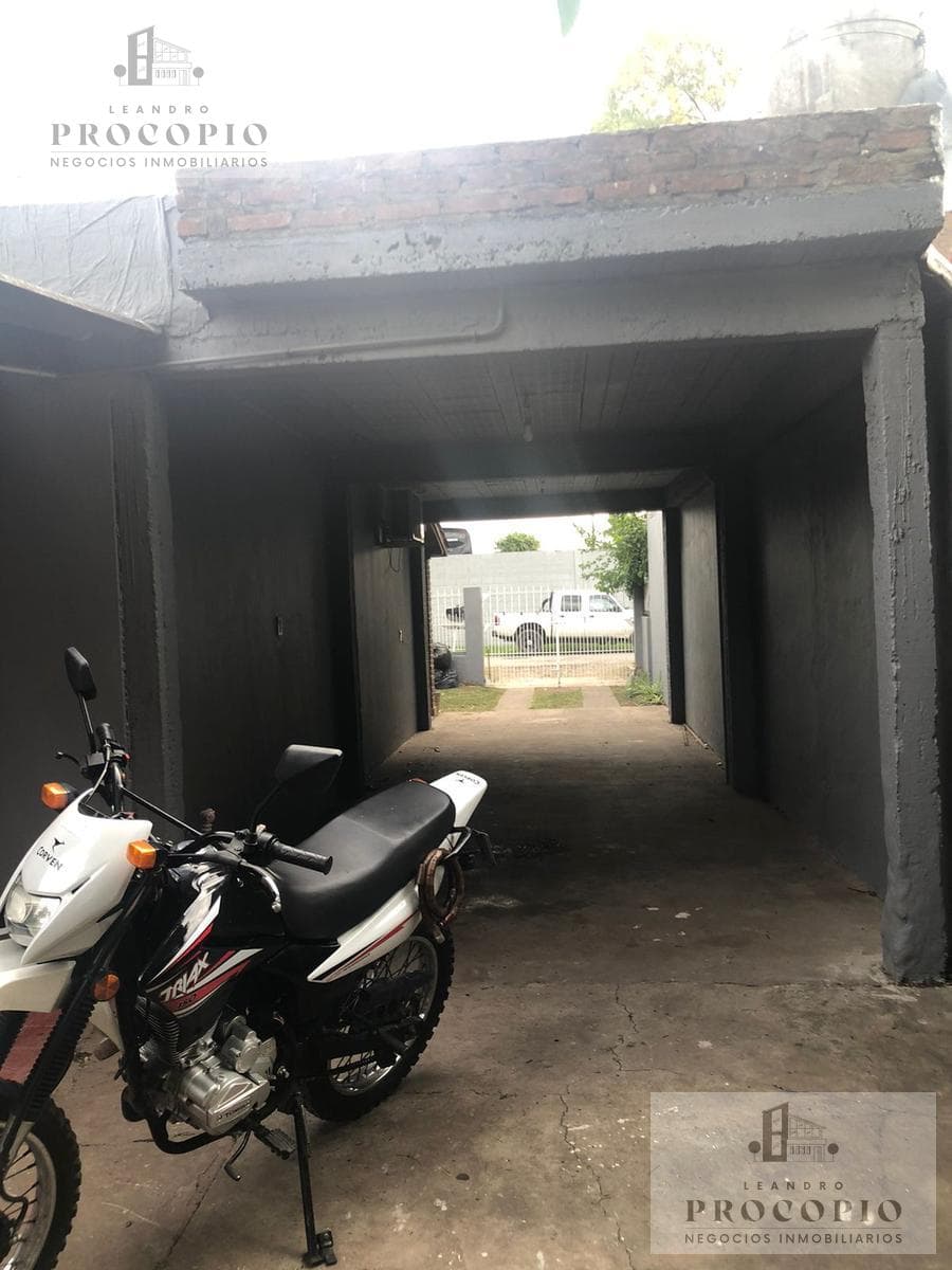 3-Room House for Sale in Moreno, Eligible for a Mortgage
