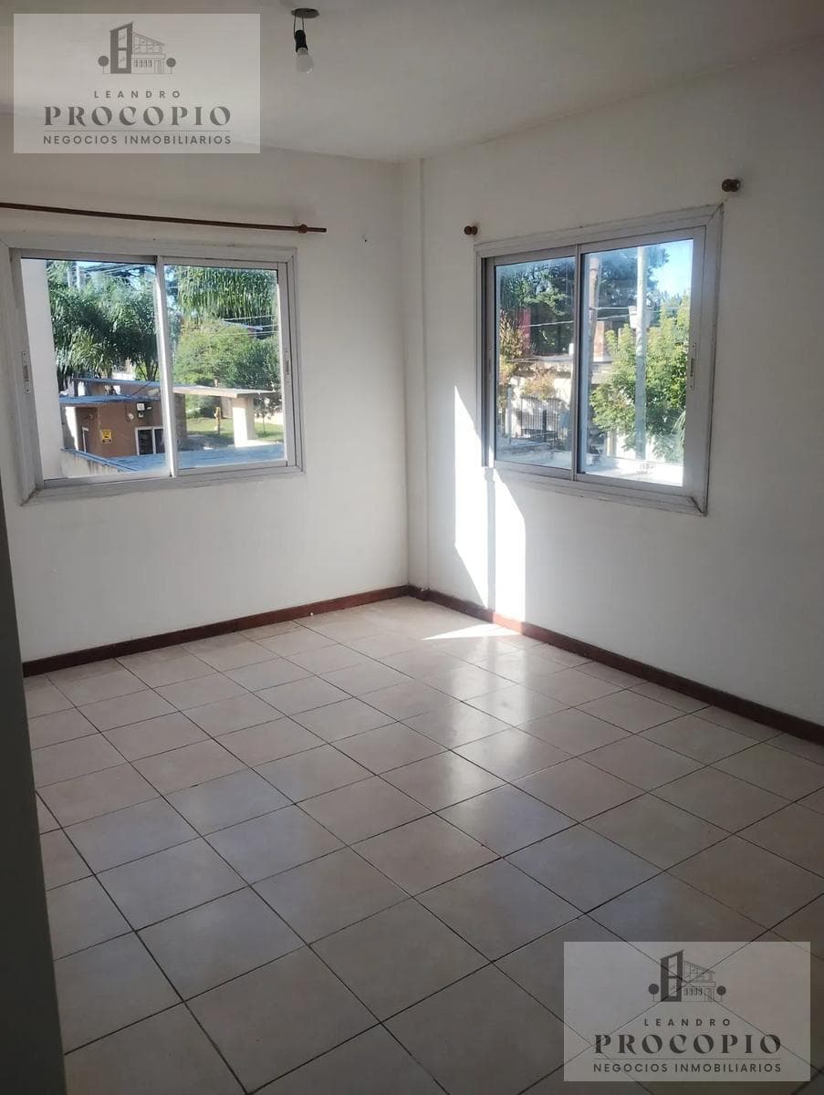 Two-room apartment in Moreno