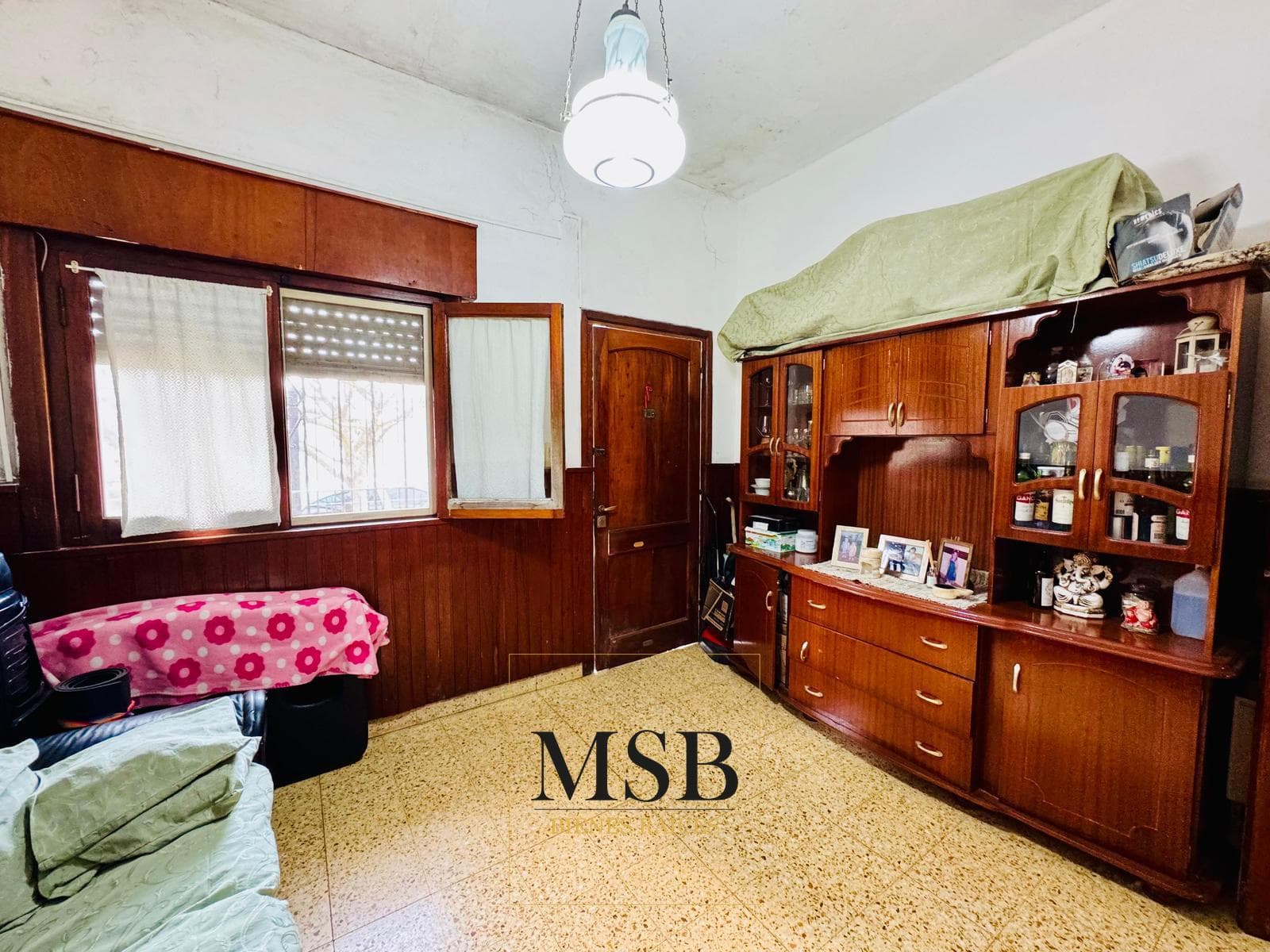 3-room house for sale in downtown Berazategui, suitable for professionals