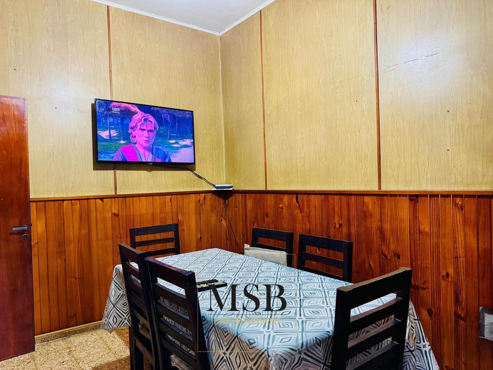 3-room house for sale in downtown Berazategui, suitable for professionals