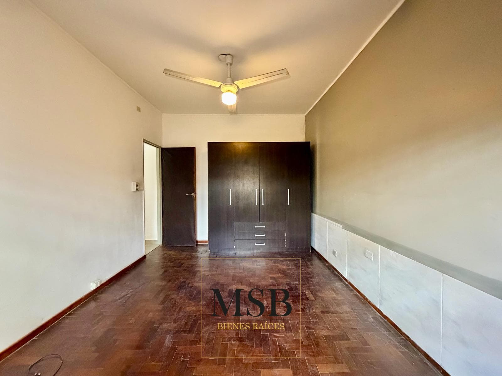 2-Bedroom House with Patio for Sale - La Plata