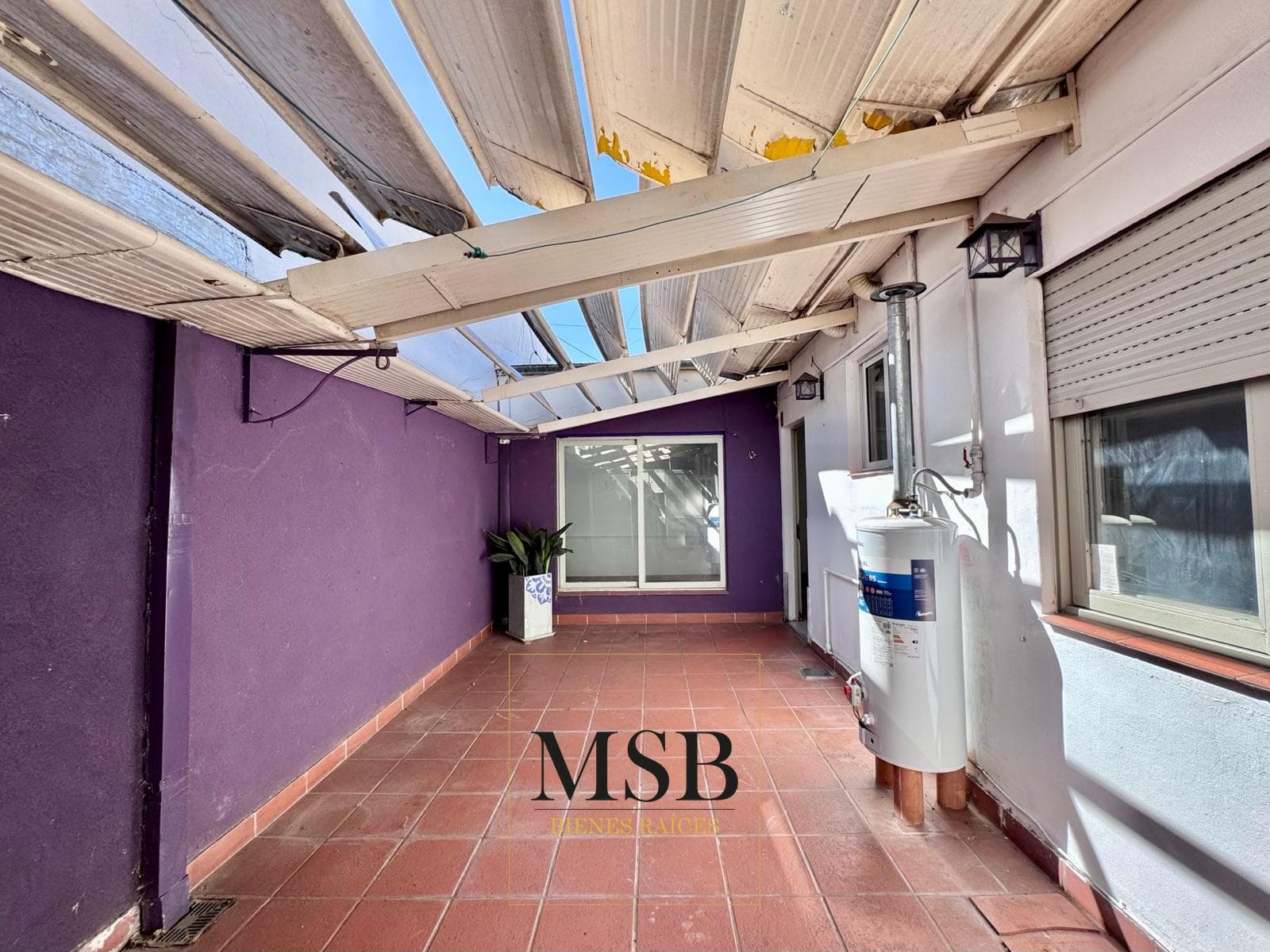 2-Bedroom House with Patio for Sale - La Plata