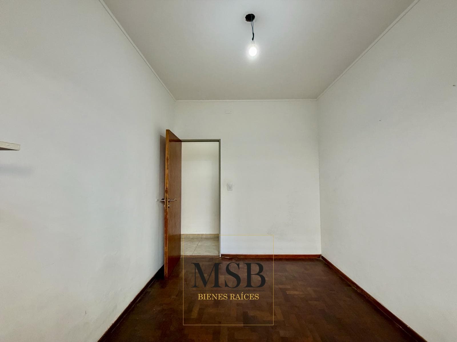 2-Bedroom House with Patio for Sale - La Plata
