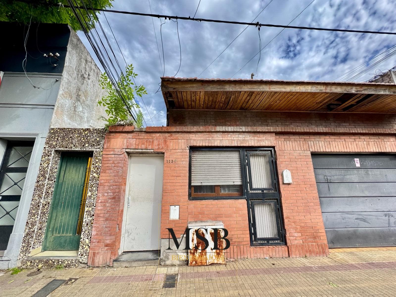 2-Bedroom House with Patio for Sale - La Plata