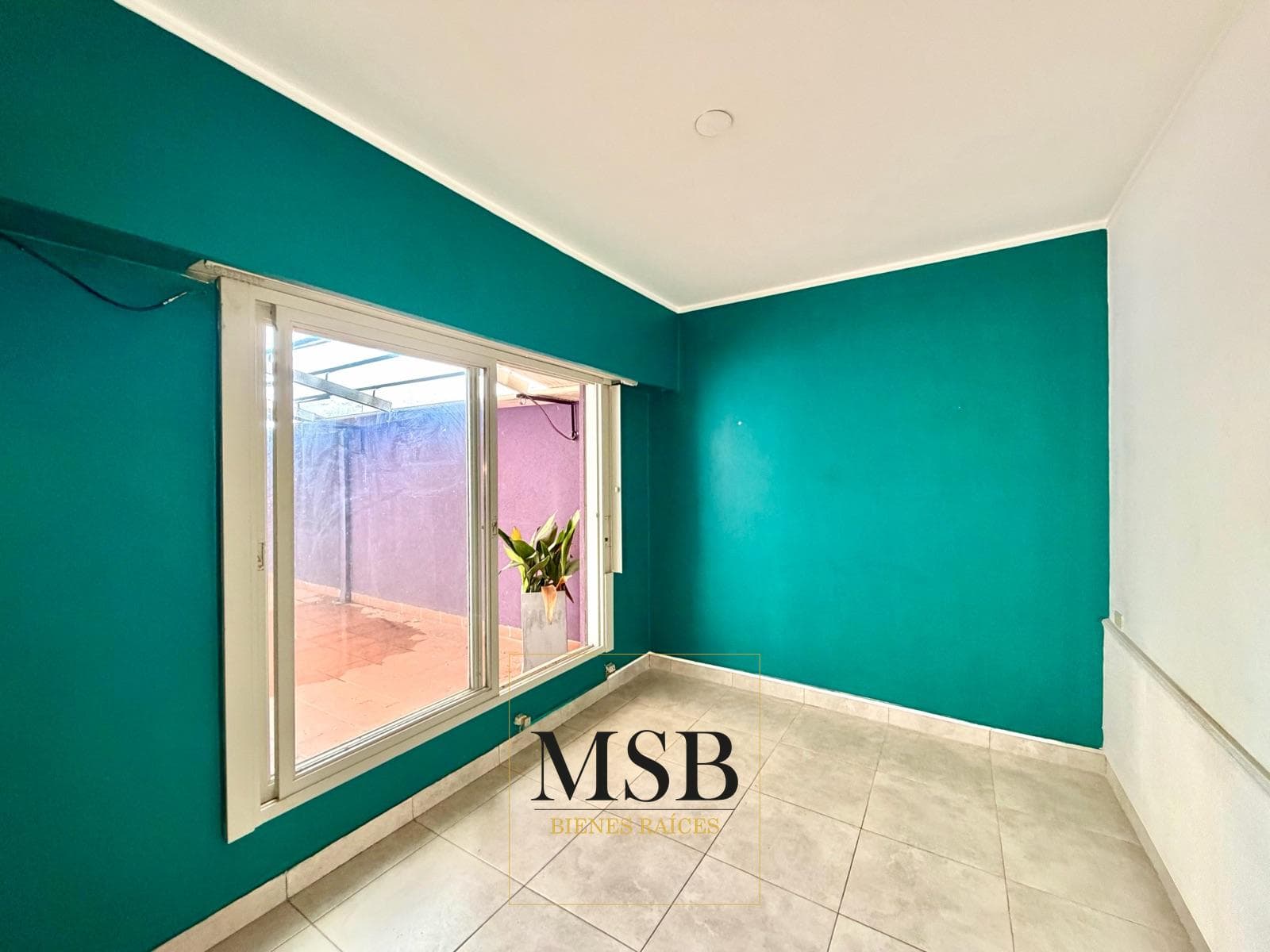 2-Bedroom House with Patio for Sale - La Plata