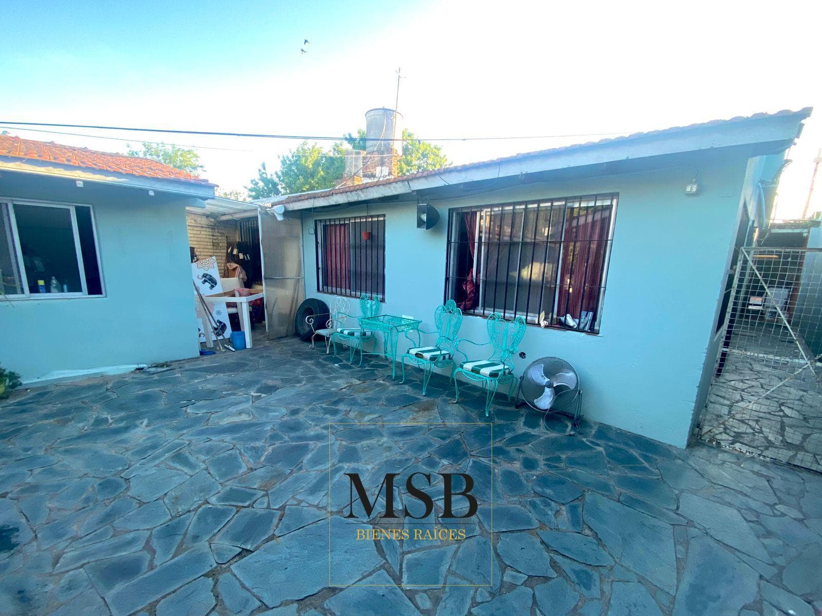 4-room house for sale | Downtown Berazategui | Large lot