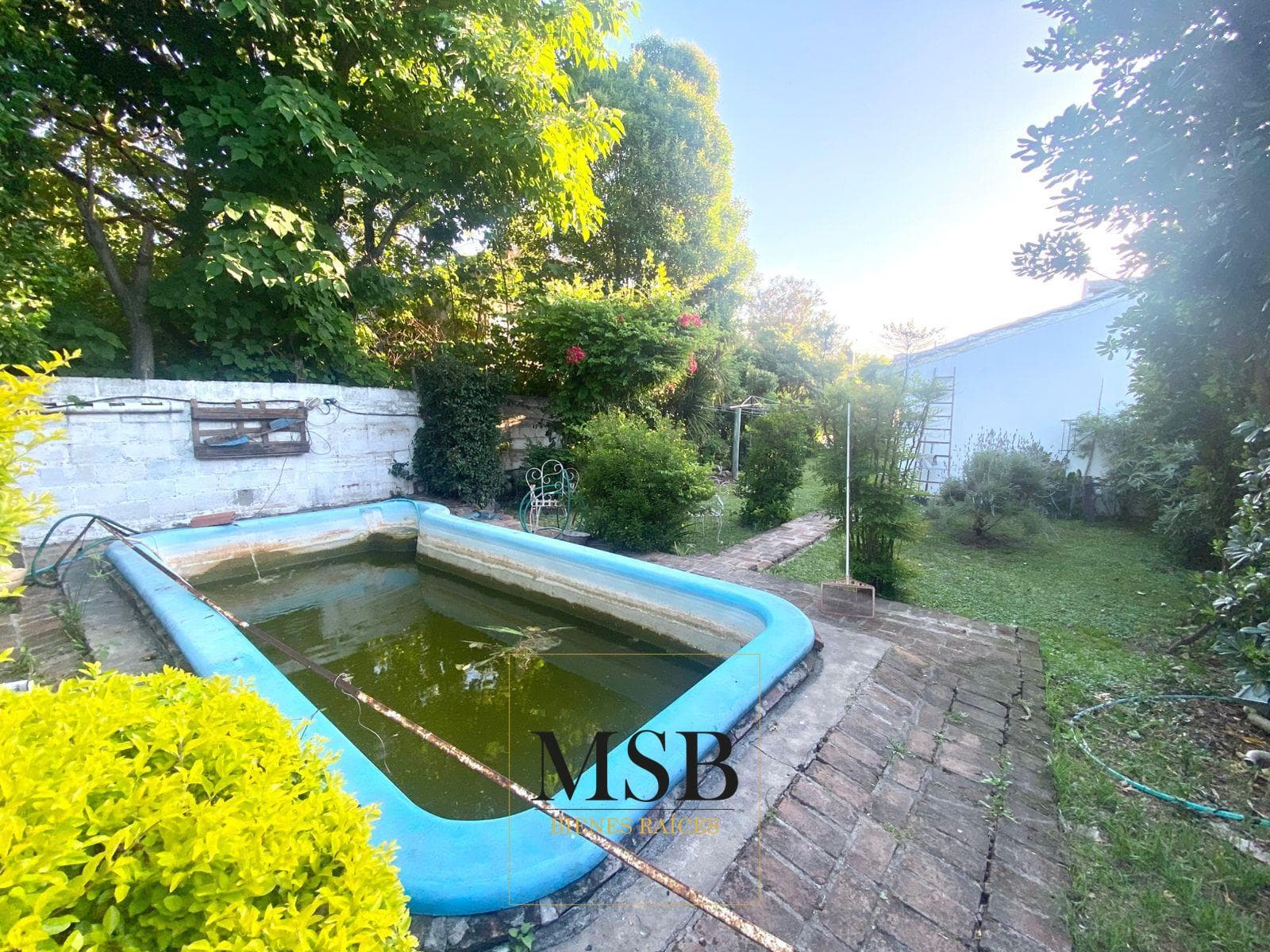 4-room house for sale | Downtown Berazategui | Large lot