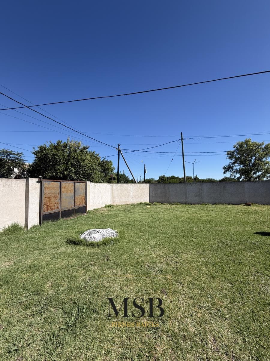 Lot for Sale Between Roads - City Bell