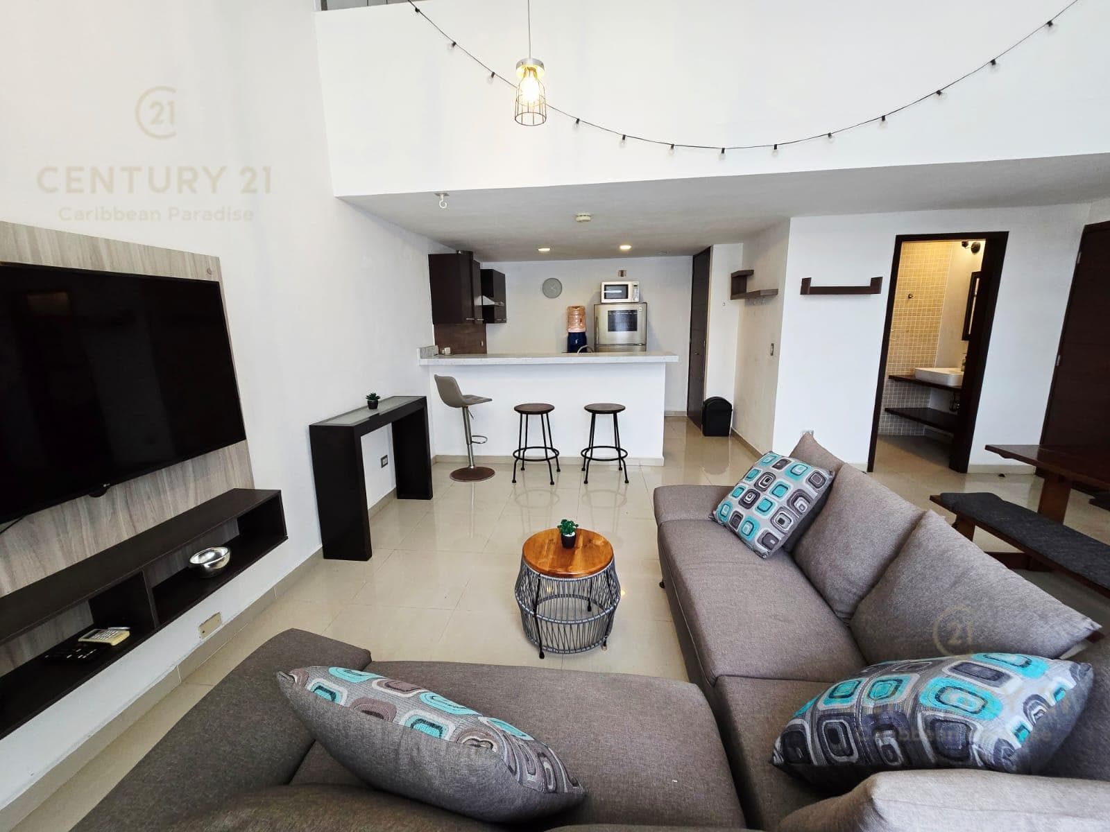 En renta Loft de 1 recámara en Plaza Paraíso, Playa del Carmen P3670