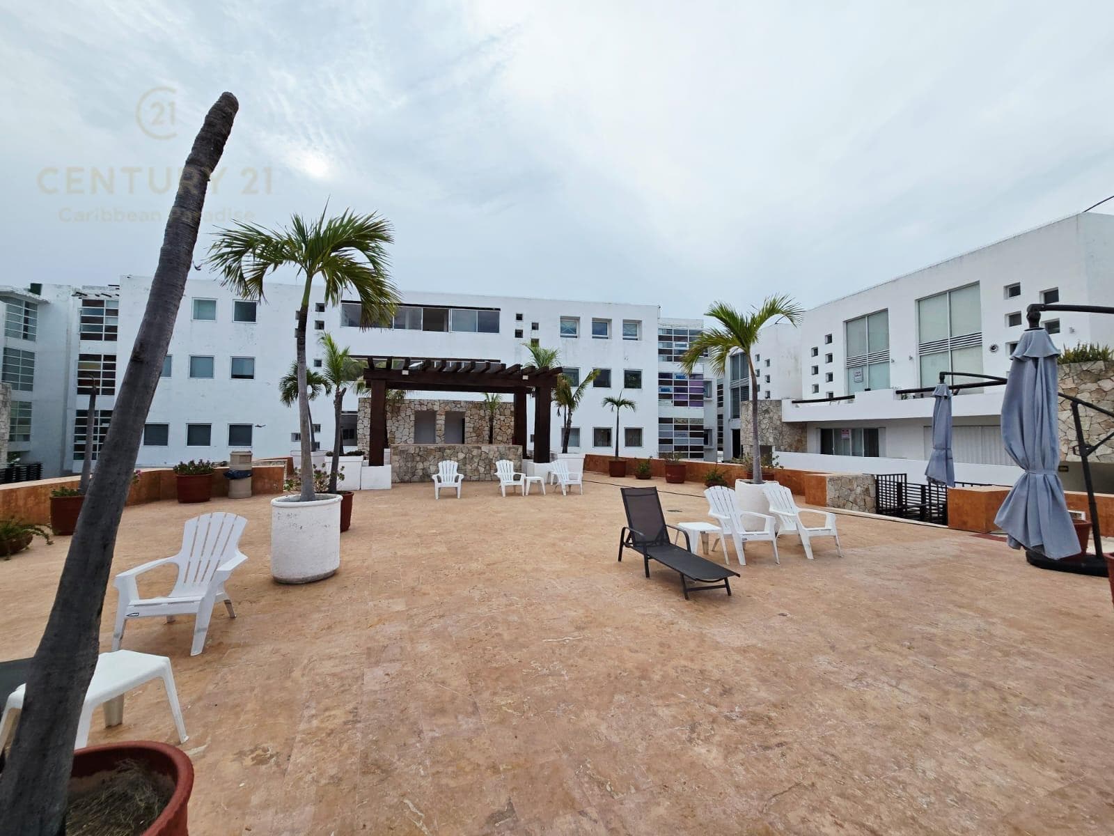En renta Loft de 1 recámara en Plaza Paraíso, Playa del Carmen P3670