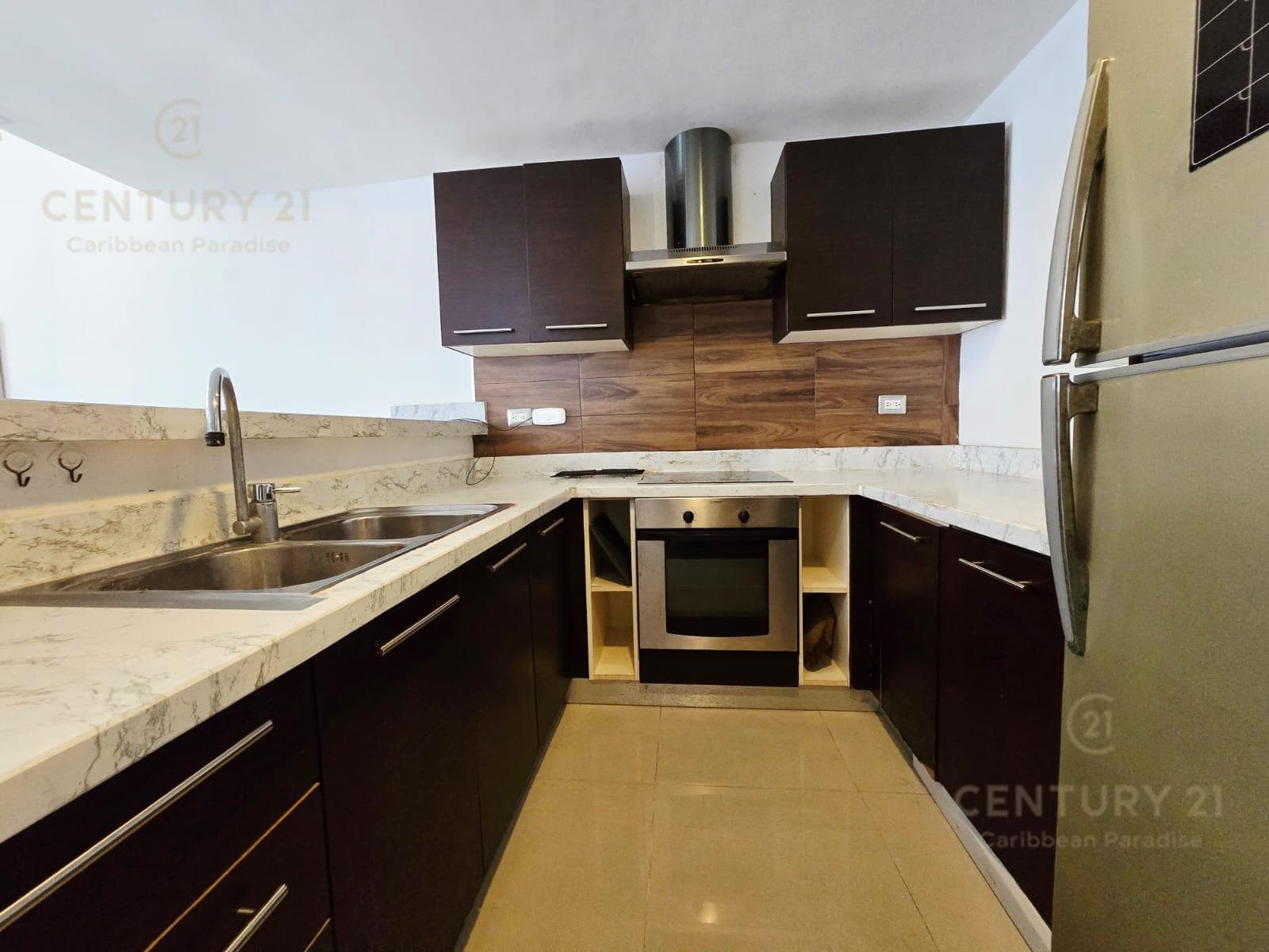 En renta Loft de 1 recámara en Plaza Paraíso, Playa del Carmen P3670