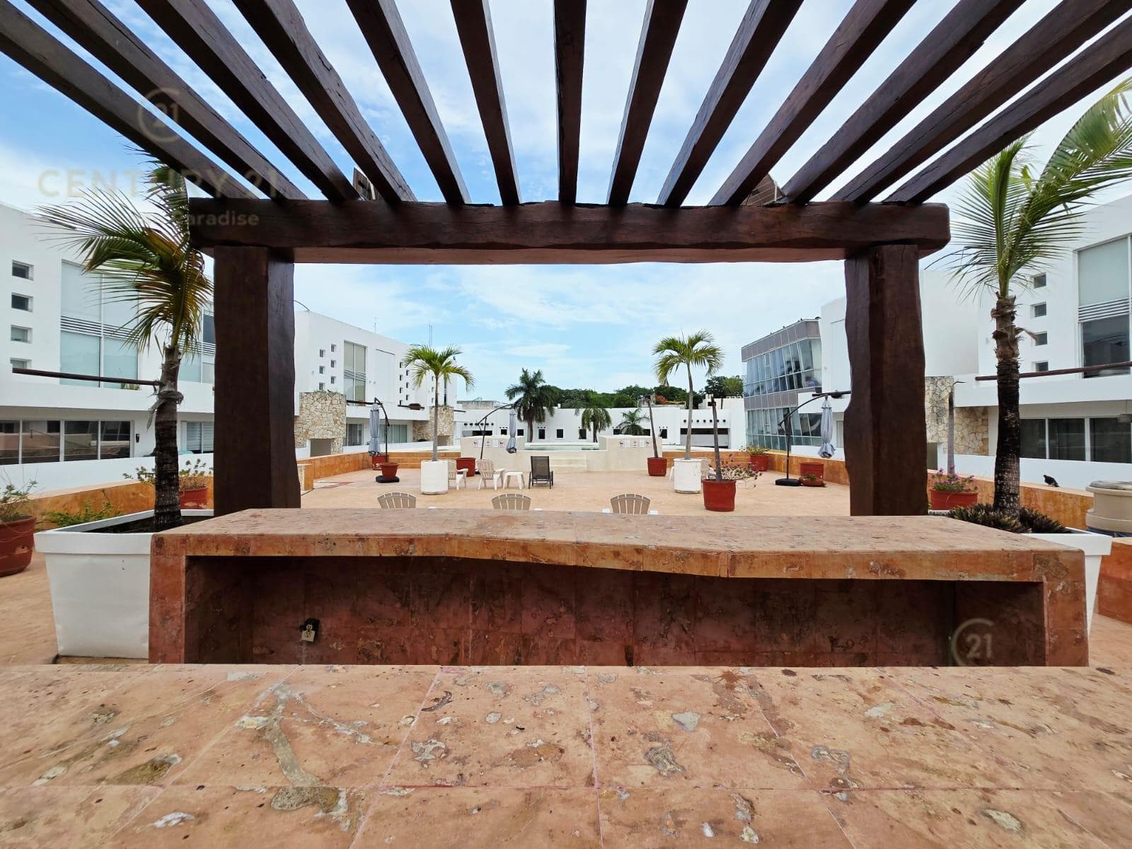 1-Bedroom Loft for Rent in Plaza Paraíso, Playa del Carmen P3670