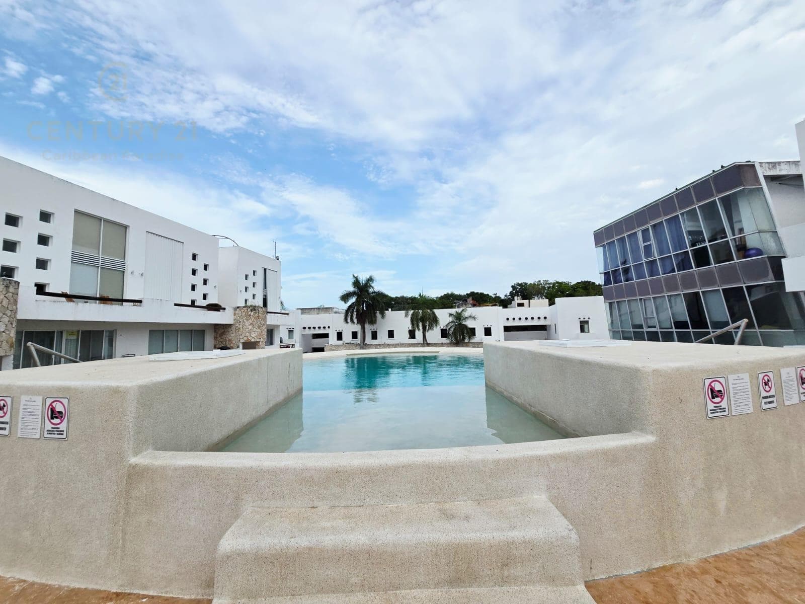 En renta Loft de 1 recámara en Plaza Paraíso, Playa del Carmen P3670