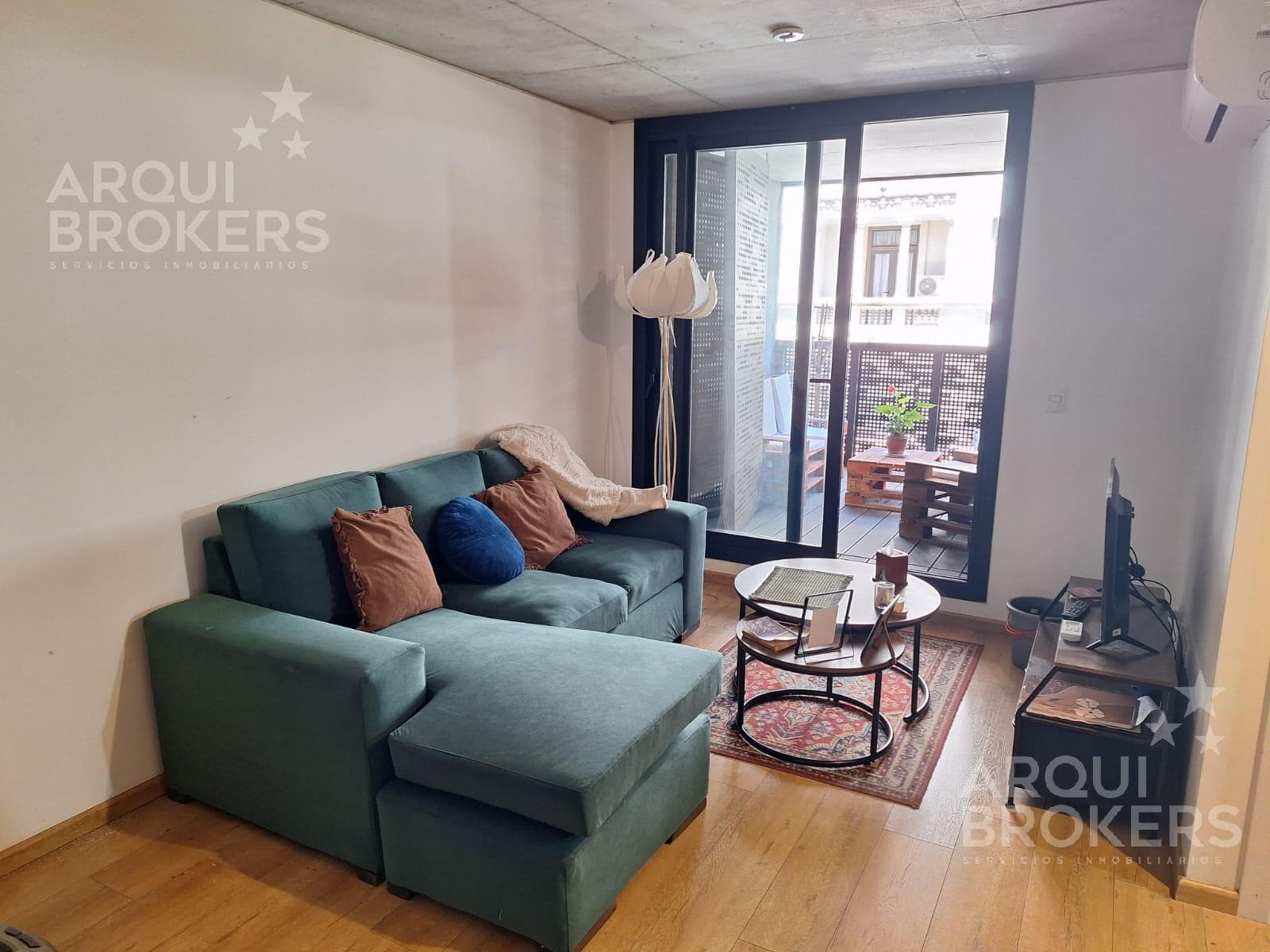 One-bedroom apartment for rent with optional garage in Downtown - 306