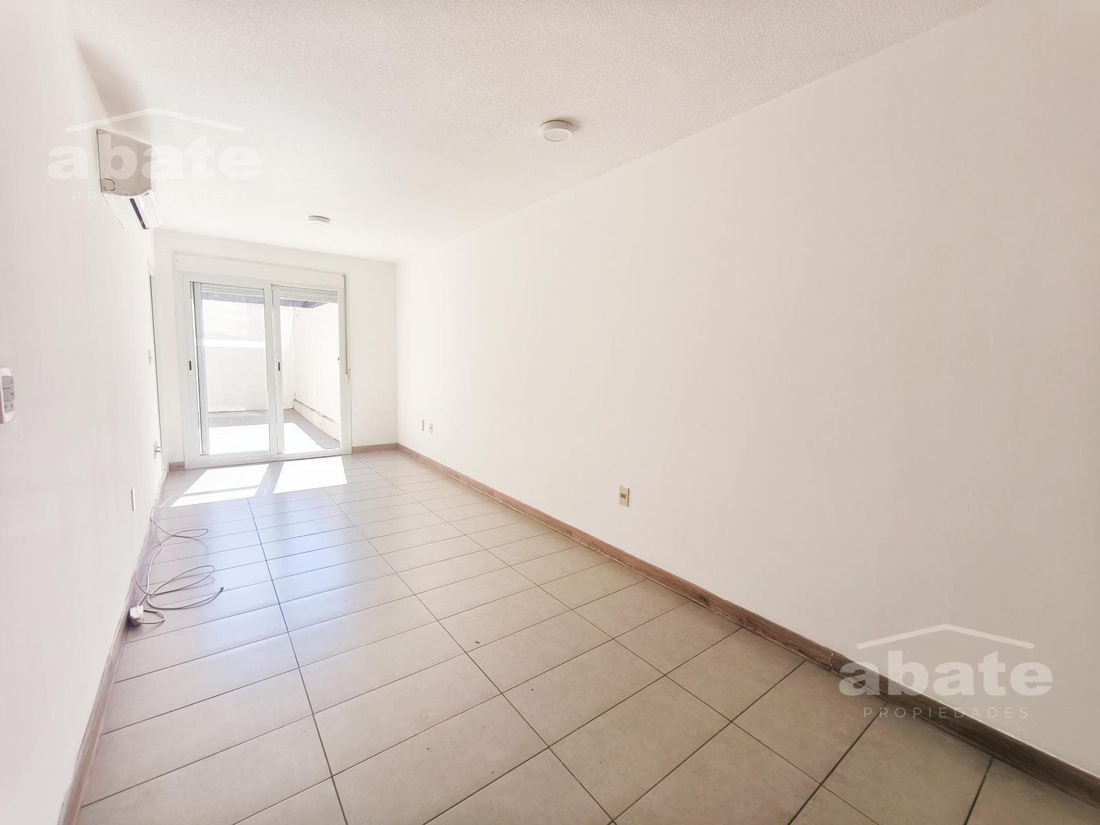 Alquiler 1 dormitorio con patio de uso exclusivo!