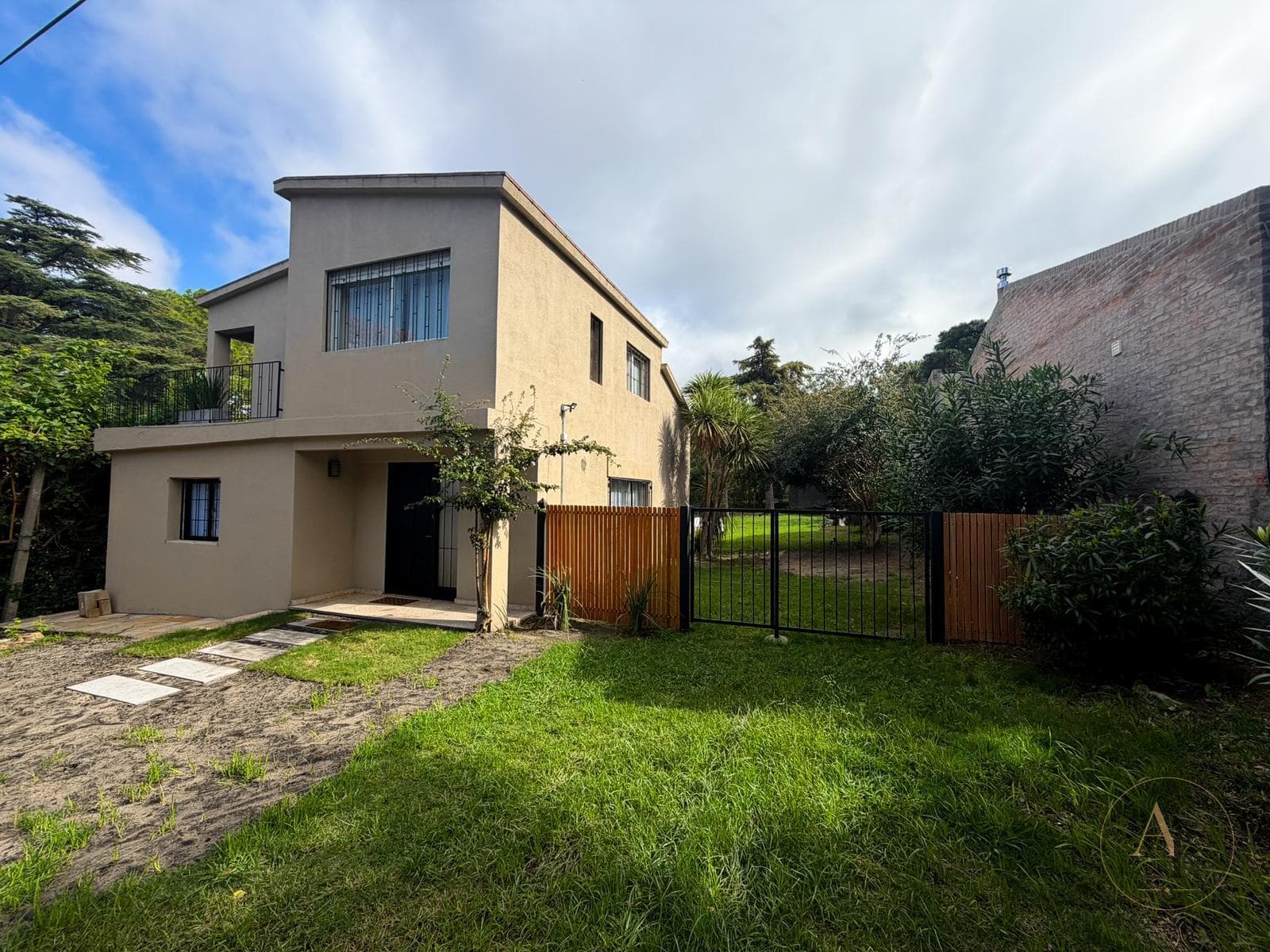 House for Sale on the Río de la Plata in Colonia del Sacramento