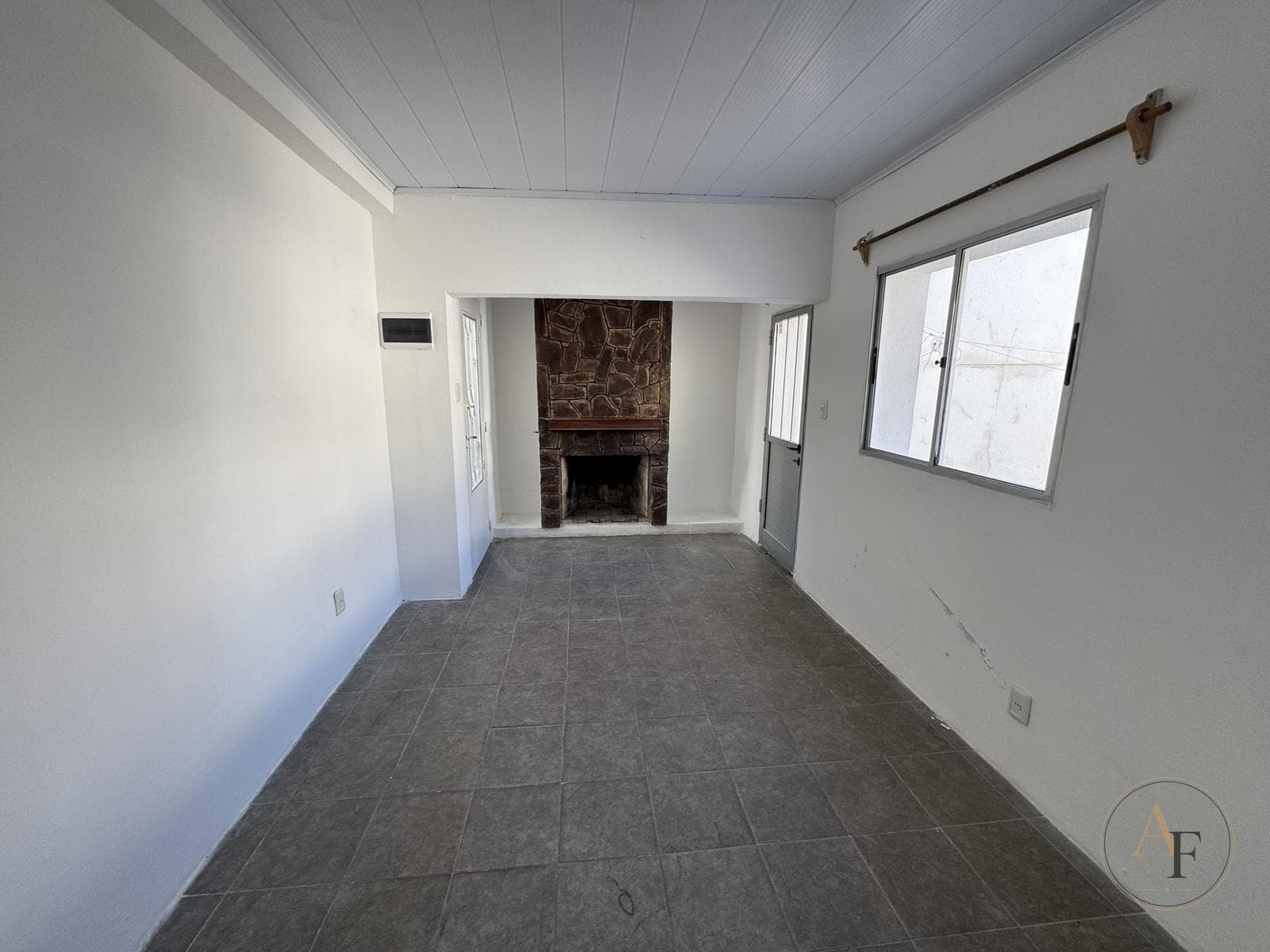 House for Sale in Downtown Colonia