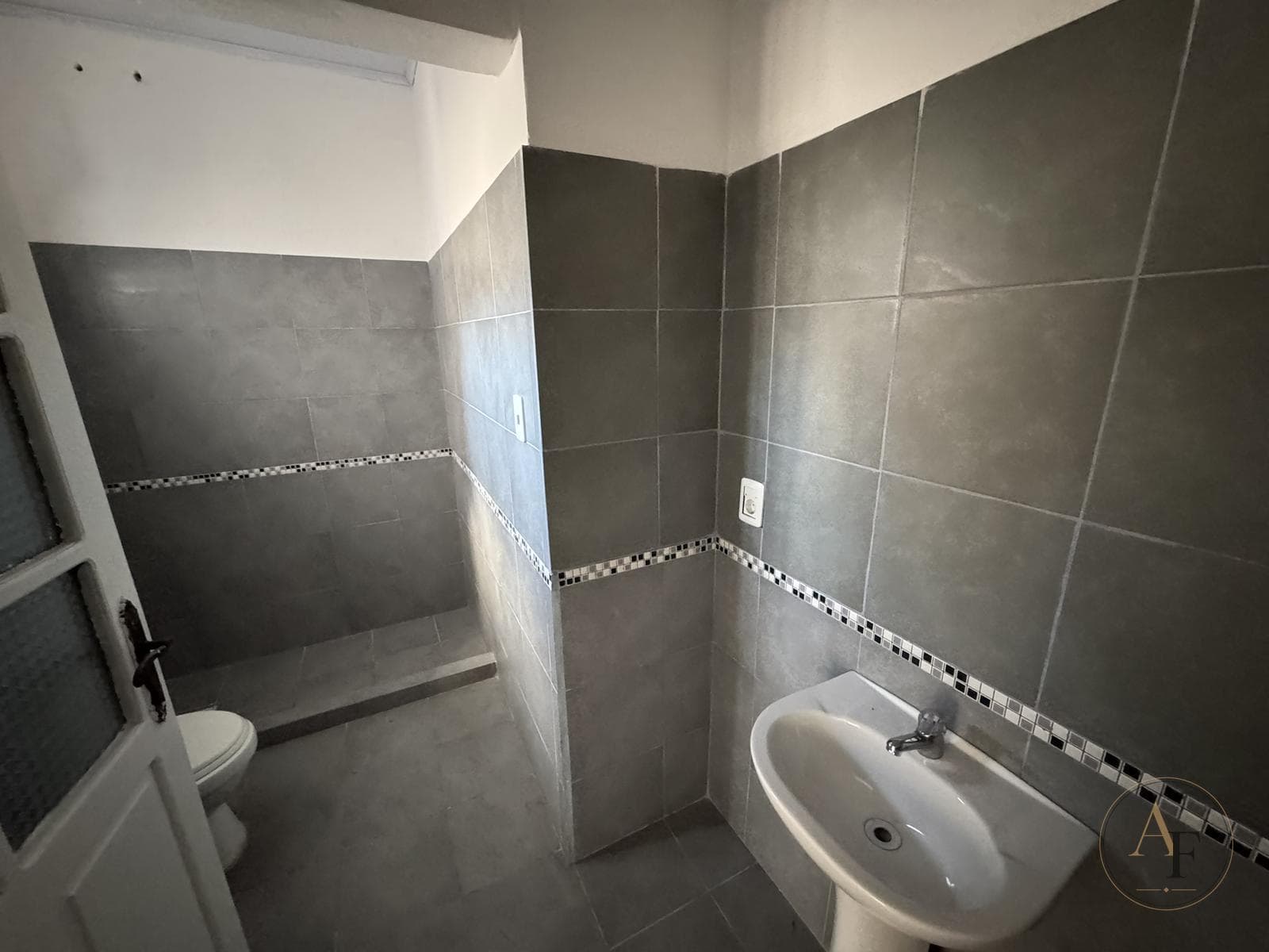 House for Sale in Downtown Colonia