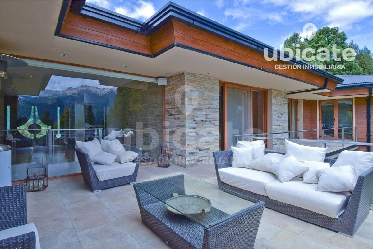 Beautiful house for sale in Arelauquen