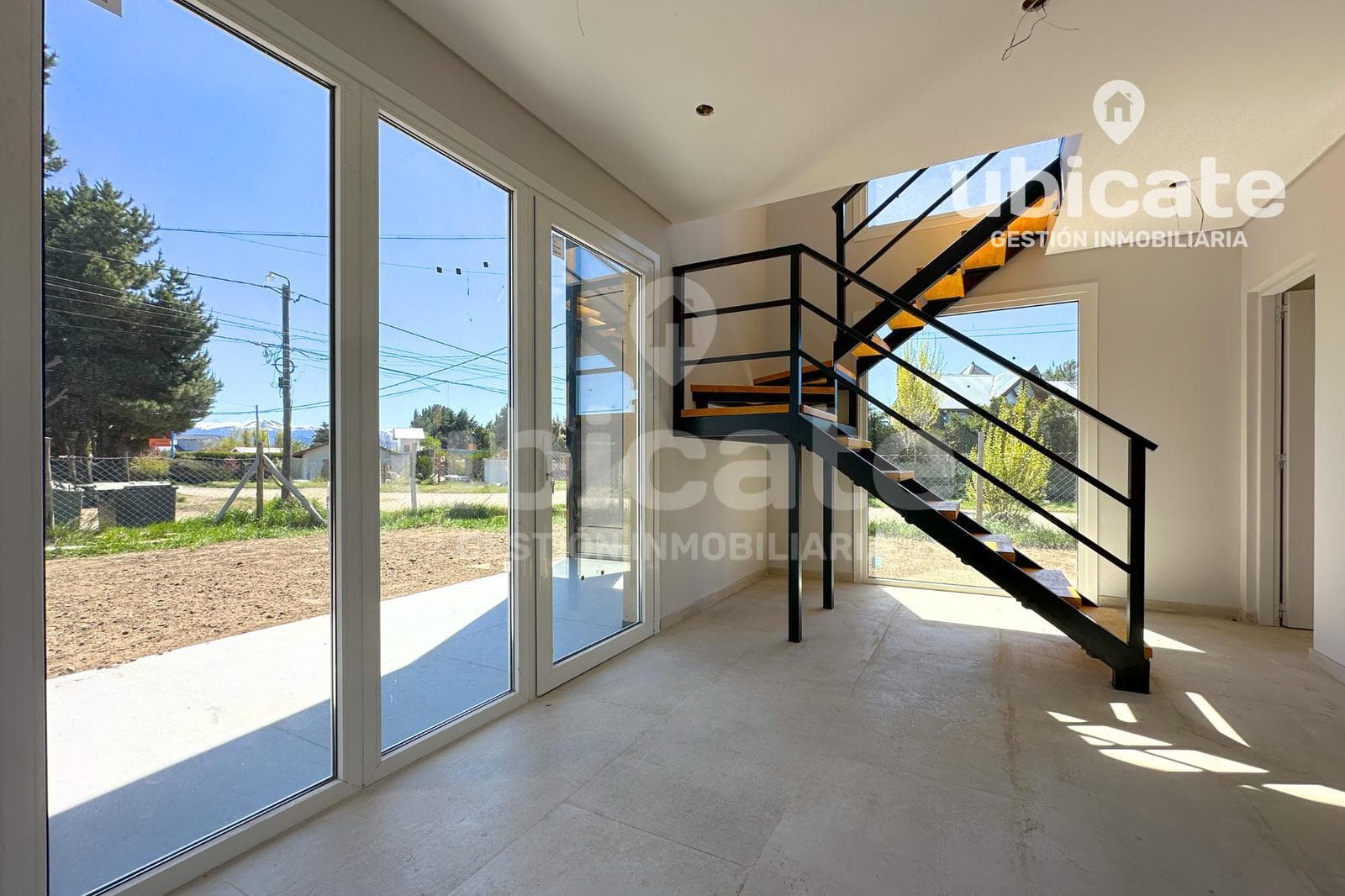 Brand-new, fully furnished house in Dina Huapi, 200 m from the lake