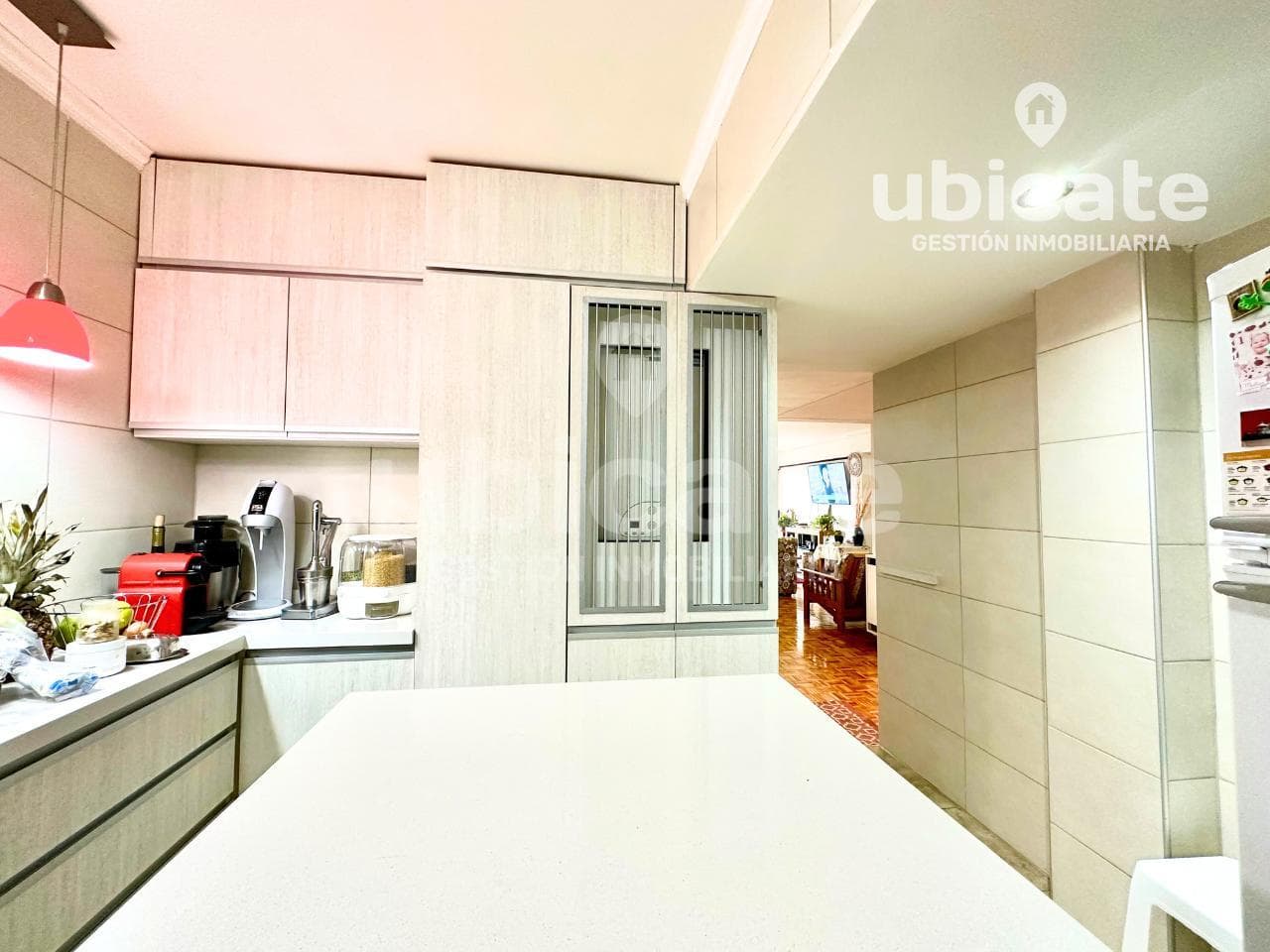 SPACIOUS APARTMENT WITH A VIEW OF LAKE NAHUEL HUAPI, ACROSS FROM THE CATHEDRAL